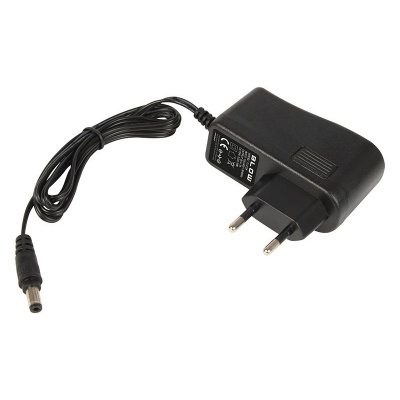 Napájací adaptér spínaný 9V/1A 2,1/5,5mm