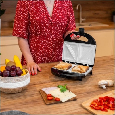 Sendvičovač s keramickými platňami TEESA