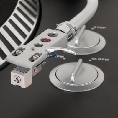 Gramofón Kruger&Matz TT-602