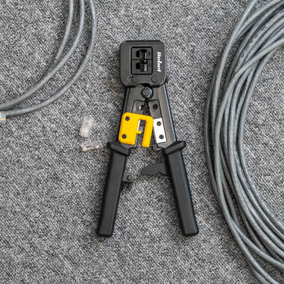 Kliešte krimpovacie RJ45/RJ12/RJ11 pre prechod. konektory Rebel