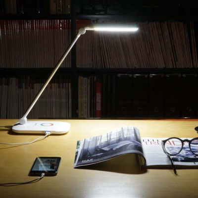 Svietidlo TIROSS stolné TS1805, 14W, USB port
