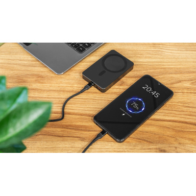 POWER BANK indukčná Kruger&Matz 10000mAh Mag Safe čierna