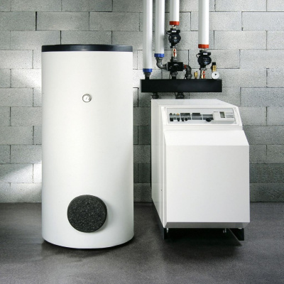 Záložný zdroj PROsinus-2000 12V 230V 2000VA/1200W Rebel