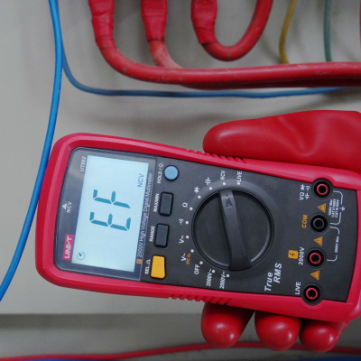 Univerzálny merač Uni-T UT892